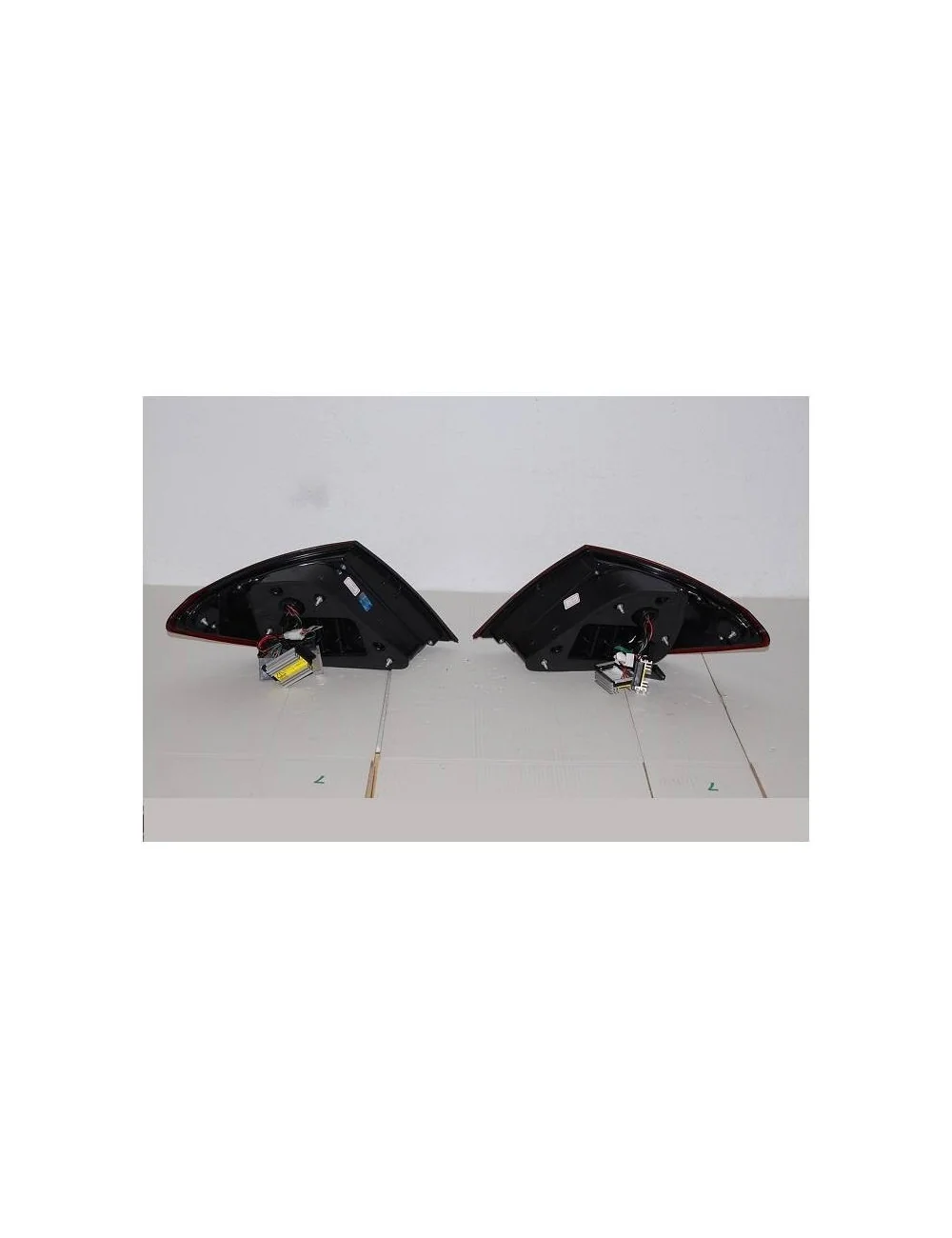 COPPIA DI FANALI POSTERIORI NERI CARDNA A LED MERCEDES W204 DAL 2007 AL 2010