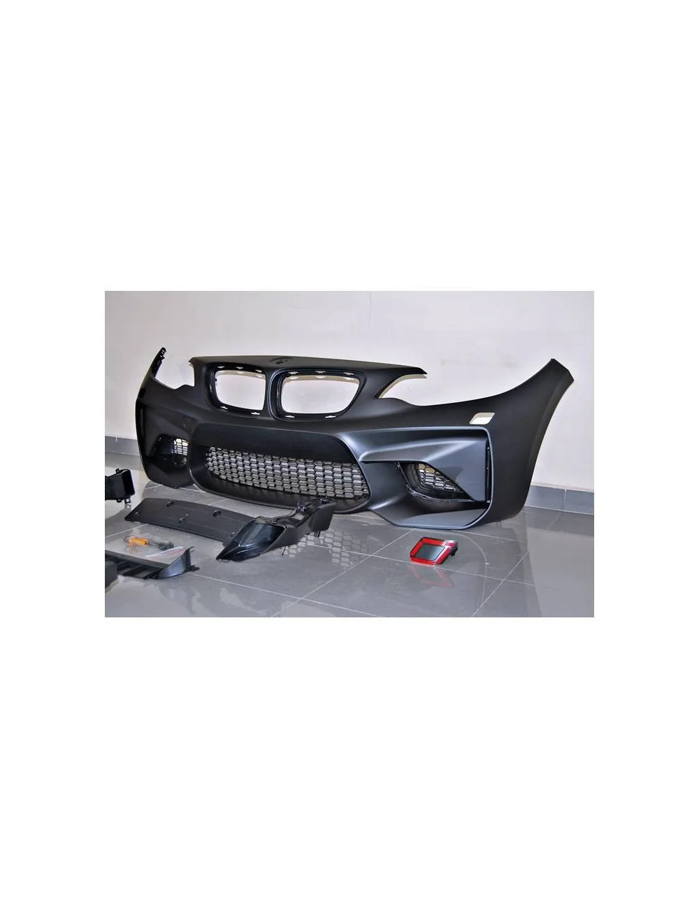 PARAURTI ANTERIORE IN ABS BMW SERIE 2 F22 F23 LOOK M2