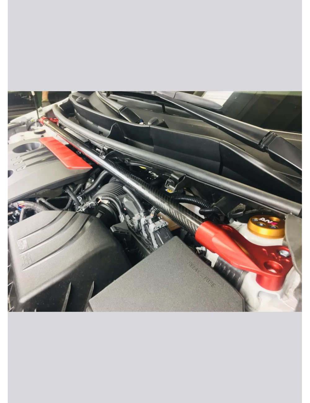 Kit barra duomi anteriore fibra di carbonio DNA Racing Toyota Yaris GR