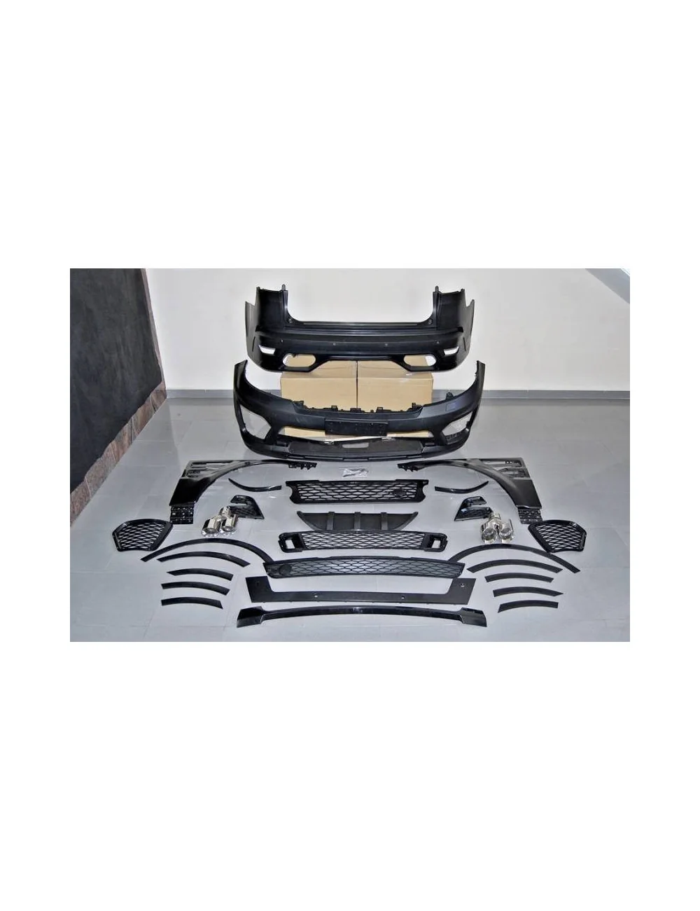 KIT ESTETICO COMPLETO IN ABS RANGE ROVER SPORT L494 LOOK SVR