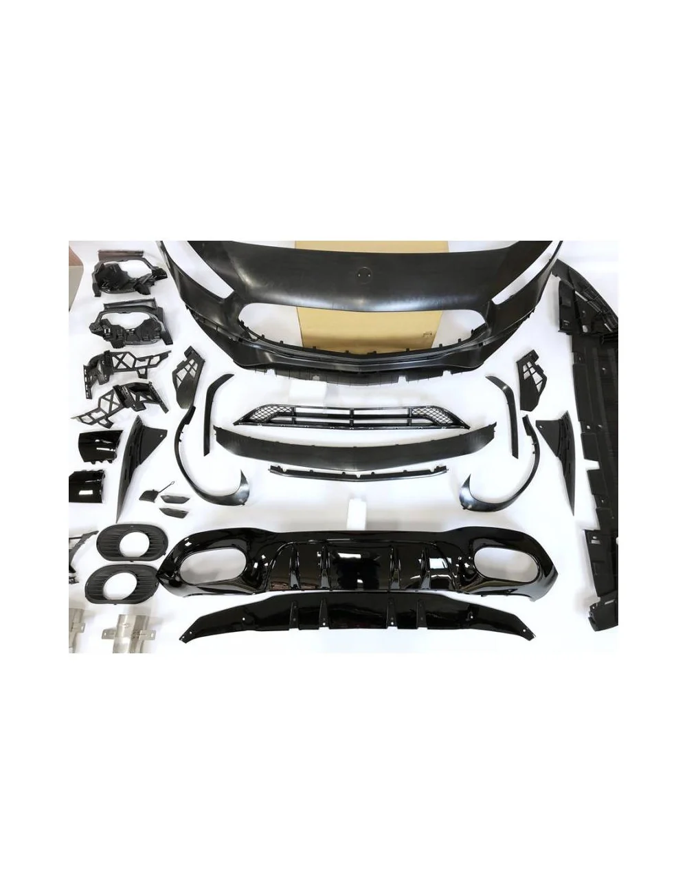 KIT ESTETICI MERCEDES W177 LOOK A35 BLACK